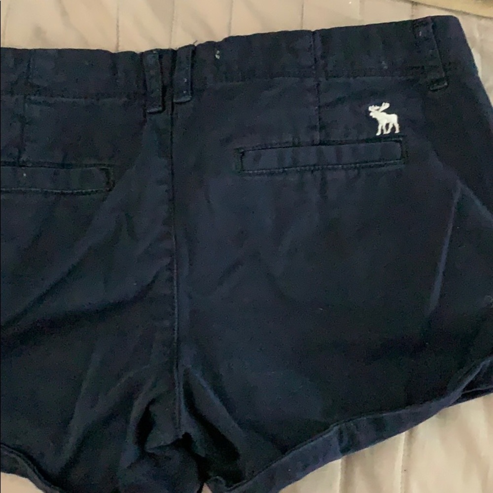 Shorts - Picture 3 of 3
